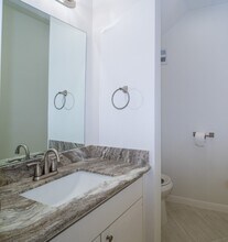 6404 Olympia Dr in Houston, TX - Building Photo - Building Photo