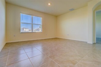 8630 Hardy Bay Lp in Wesley Chapel, FL - Building Photo - Building Photo