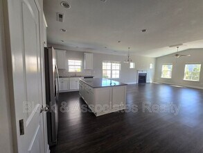 5553 Marblehead Dr in High Point, NC - Building Photo - Building Photo