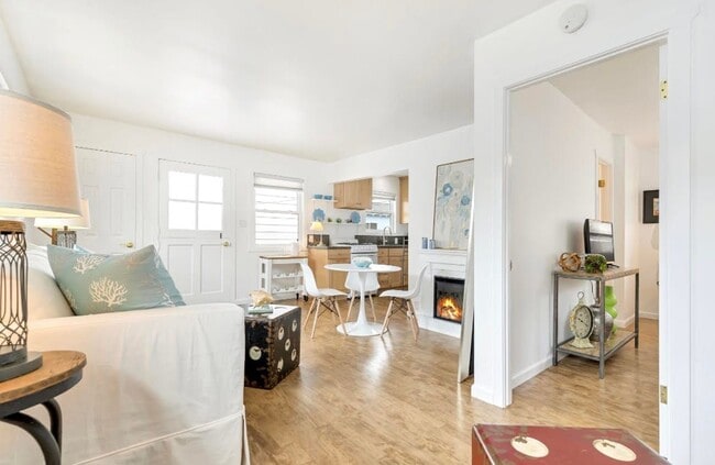 property at 117 Amethyst Ave