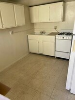 1020 Cedar St, Unit F in El Paso, TX - Building Photo