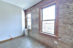 410 E 13th St in New York, NY - Building Photo
