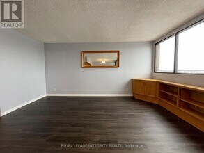 1285 Cahill Dr in Ottawa, ON - Building Photo - Building Photo