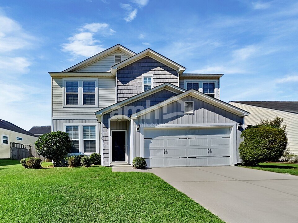 225 Two Forts Rd in Moncks Corner, SC - Foto de edificio