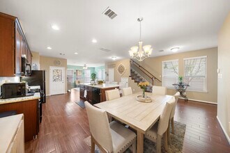 2621 Wilson Creek Dr in Pasadena, TX - Building Photo - Building Photo