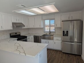 7850 Fir Ave in California City, CA - Building Photo - Building Photo