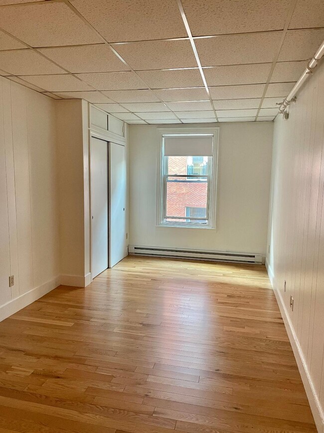 268 Newbury St, Unit 13 in Boston, MA - Building Photo - Building Photo