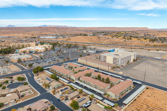 Smokey Lane Condos in Mesquite, NV - Foto de edificio - Building Photo