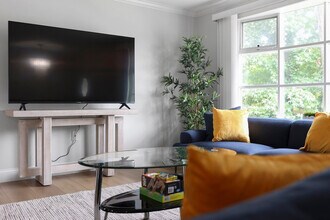 6006 Queens Chapel Rd in Hyattsville, MD - Building Photo - Building Photo