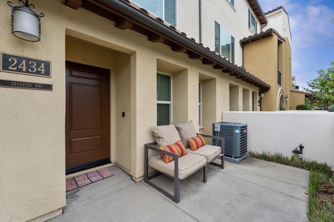 2434s Tapestry Wy in Anaheim, CA - Building Photo - Building Photo