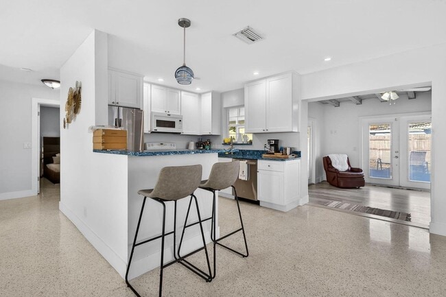 property at 1123 SE 2nd Ave