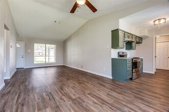 6328 Harmony Ln in Dallas, TX - Building Photo - Building Photo