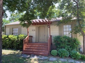 819 E 31st St in Austin, TX - Building Photo