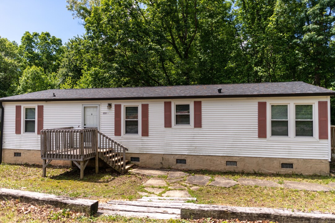2335 US-70 in Morganton, NC - Building Photo