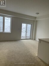 16 Vickers Rd in Hamilton, ON - Building Photo - Building Photo