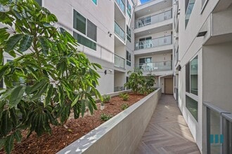 Venice Wave by Wiseman in Venice, CA - Foto de edificio - Building Photo