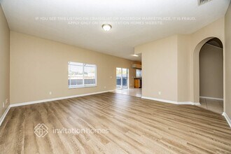 11808 Brenford Crest Dr in Riverview, FL - Foto de edificio - Building Photo