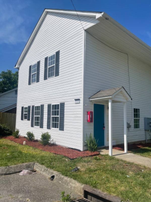 3223 Summit Ave in Greensboro, NC - Building Photo - Building Photo