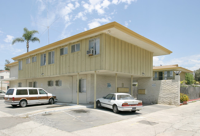 The Cove Apartments in San Diego, CA - Foto de edificio - Building Photo