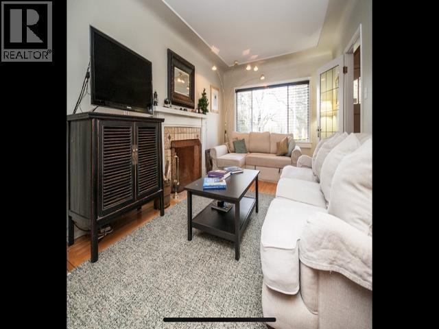 4838 Dunbar St in Vancouver, BC - Building Photo - Building Photo