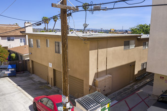 Felspar Apartments in San Diego, CA - Building Photo - Building Photo