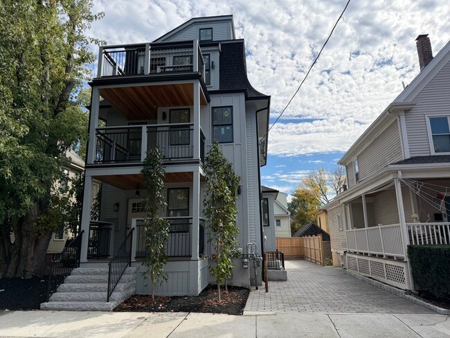 5 Thurston St, Unit 3