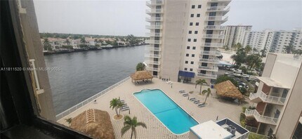 1600 S Ocean Dr, Unit 6G in Hollywood, FL - Building Photo - Building Photo