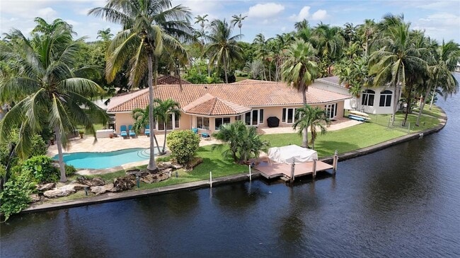 property at 1925 Coral Gardens Dr