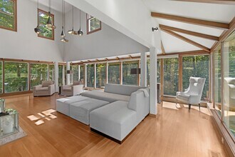 386 Taconic Rd in Greenwich, CT - Building Photo - Building Photo