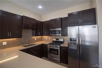 15 Ulex Ave in McAllen, TX - Building Photo - Building Photo