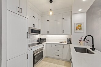 438 Richmond St W in Toronto, ON - Building Photo - Building Photo