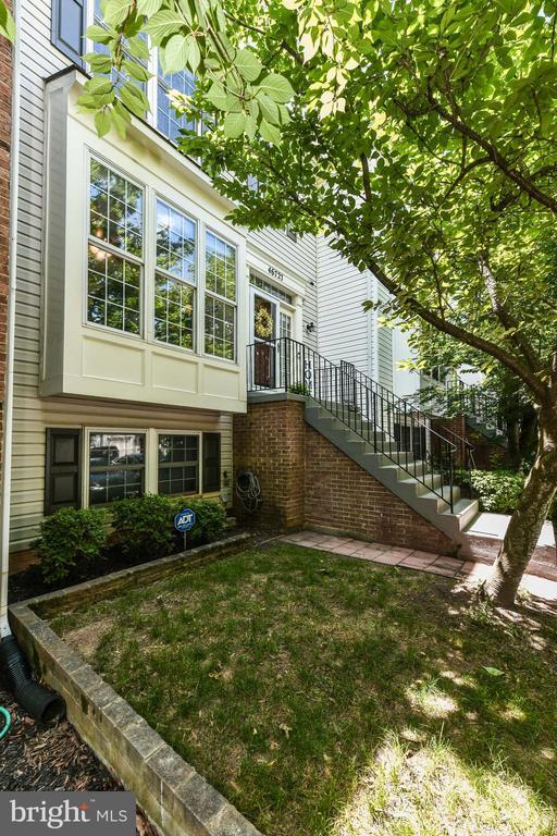 property at 46727 Manchester Terrace