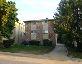 3112 Woolworth Ave Apartamentos