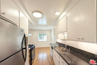 224 Bicknell Ave in Santa Monica, CA - Building Photo - Building Photo