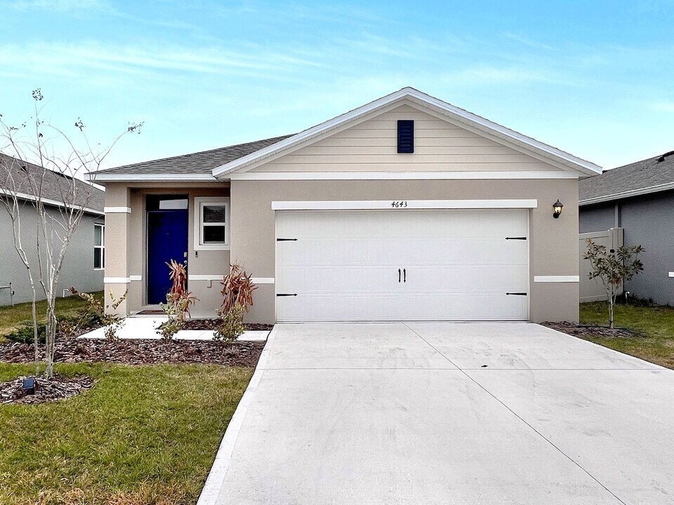 4643 Ostero St in Winter Haven, FL - Building Photo