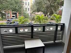 534 4th Ave S, Unit 2W in St. Petersburg, FL - Foto de edificio - Building Photo