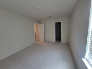 7106 Whipsaw Pt in San Antonio, TX - Building Photo - Building Photo