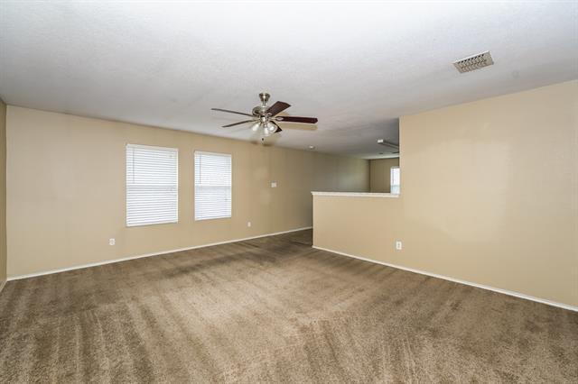 1100 W Cottonwood Dr in Crowley, TX - Building Photo - Building Photo