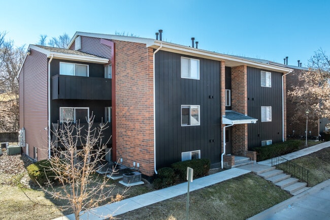 Raven Oaks Apartments