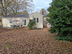 4517 Delmar Dr in Virginia Beach, VA - Foto de edificio - Building Photo