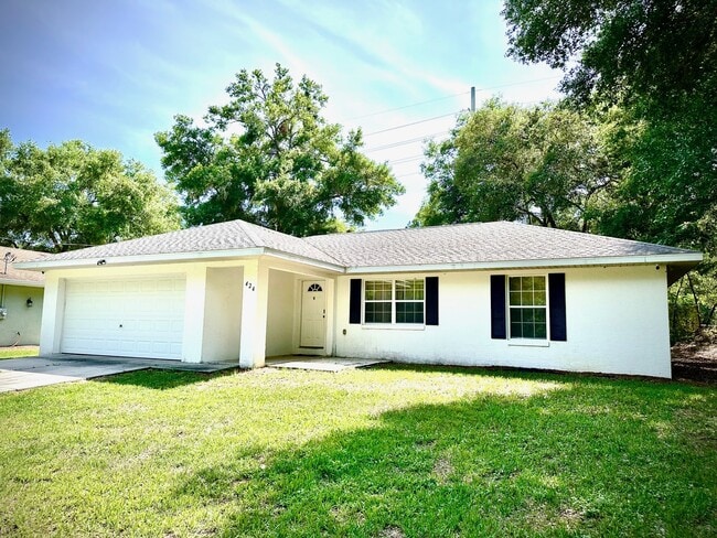 property at 424 N Savary Ave