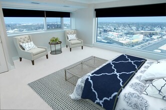 555 Luxury Apartments in Birmingham, MI - Building Photo - Building Photo