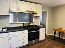 110 Hall Ct in Greenwood, IN - Building Photo