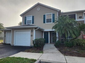 8926 Manor Loop, Unit 201 in Lakewood Ranch, FL - Building Photo