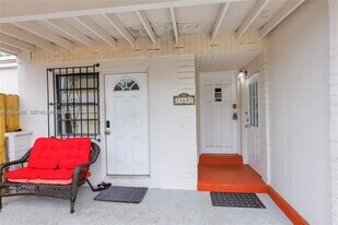 14601 NW 10th Ave in Miami, FL - Building Photo