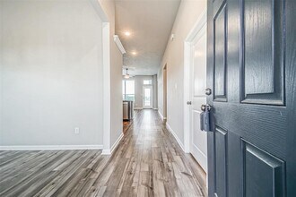 136 Colby's Way in Montgomery, TX - Foto de edificio - Building Photo