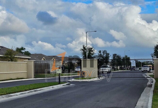 5600 Nightingale Ave in McAllen, TX - Building Photo - Building Photo