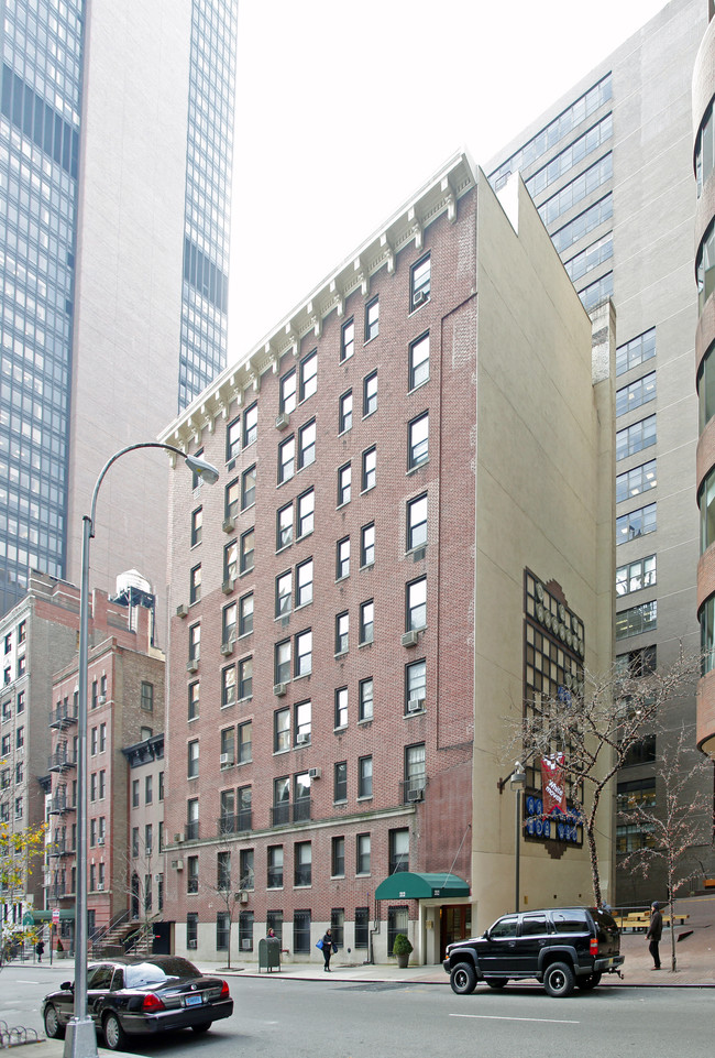 212 East 48th Street in New York, NY - Building Photo - Building Photo