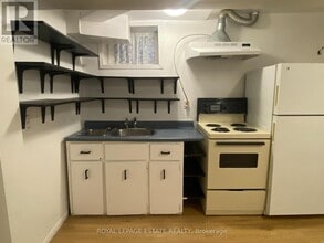 114 Baldwin St in Toronto, ON - Building Photo - Building Photo