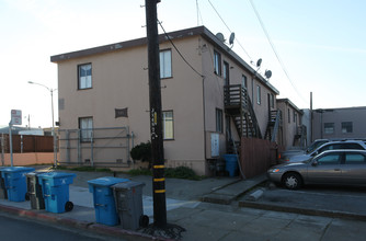 555 Mastick Ave in San Bruno, CA - Building Photo - Building Photo